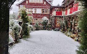 Walisons Hotel